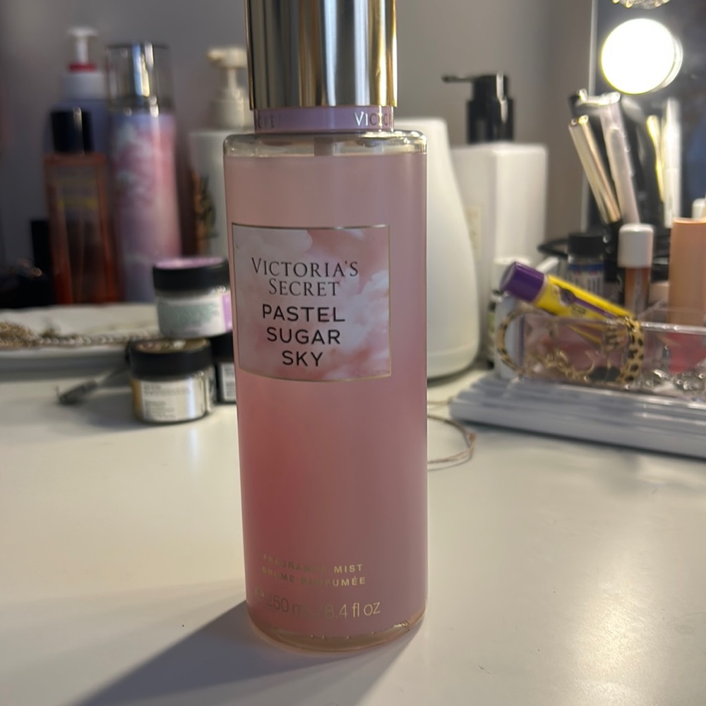 New Victoria’s Secret Body mist